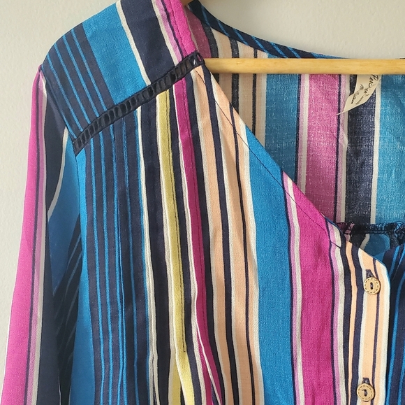 Per Seption Concept Multi Colored Stripe Top - Picture 3 of 5